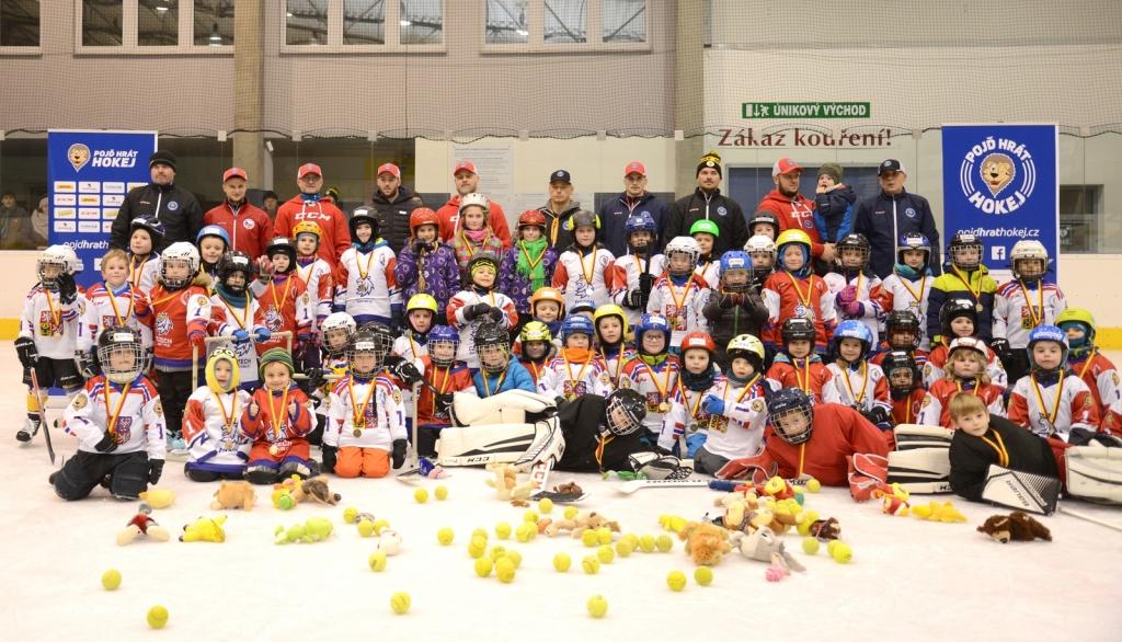 Sportovně zábavná akce "Pojď hrát hokej" se v Uherském Ostrohu mimořádně vydařila 