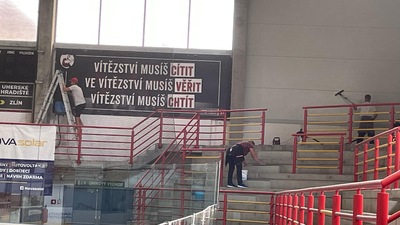 www.hokejostroh.cz